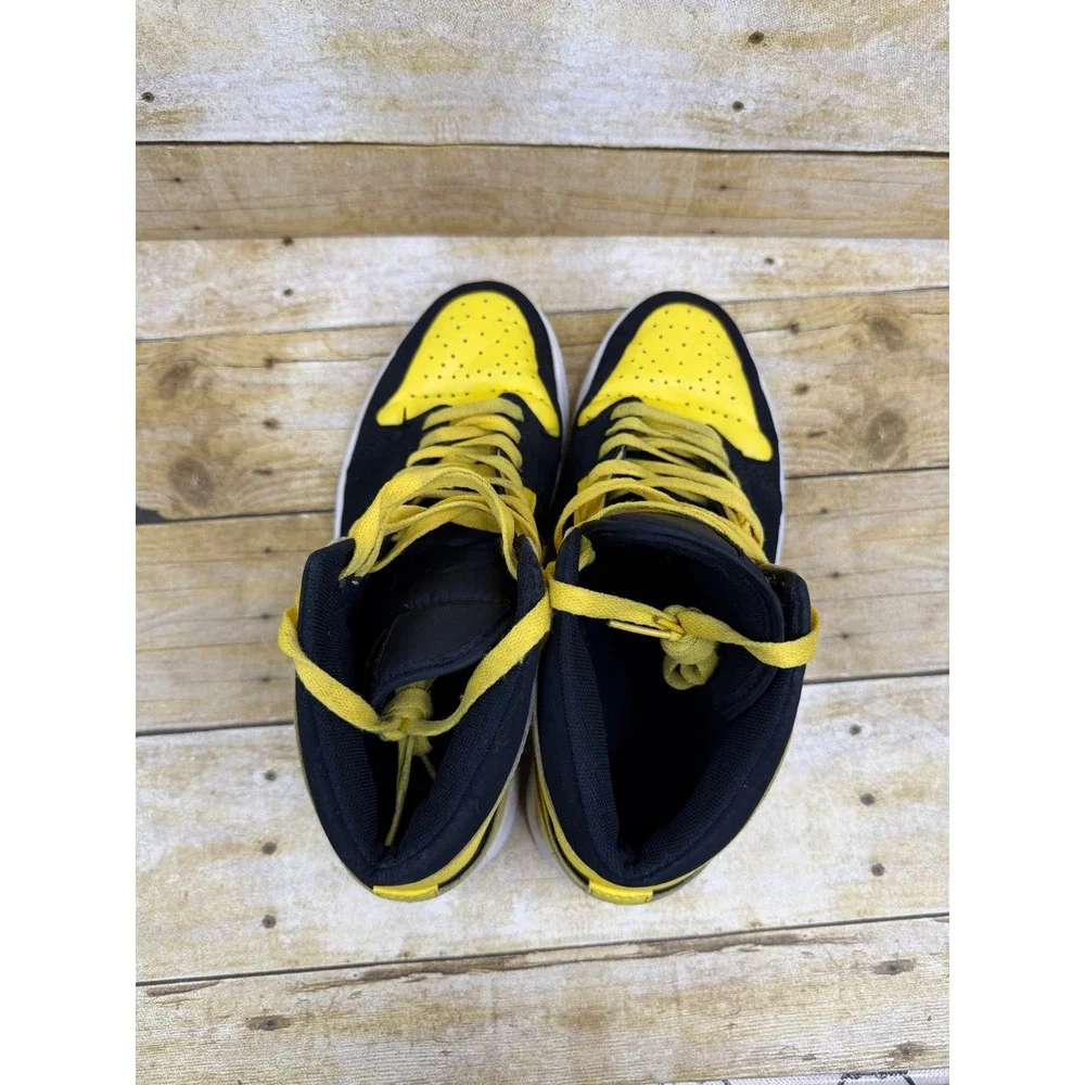 Jordan 1 Mid Yellow Toe Black Mens Sneakers 554725-035 Size 8